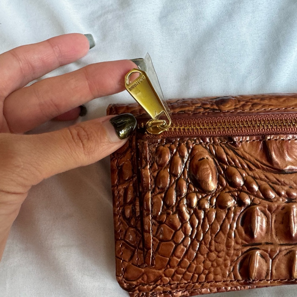 Brahmin ady wallet - Picture 7 of 8